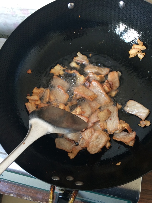 香菇炒五花肉的做法图解3