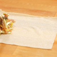 韭黄肉春卷-迷迭香的做法图解4