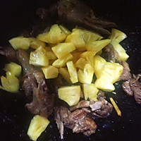 菠萝炒鸭的做法图解6