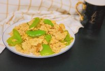青椒炒鸡蛋的做法