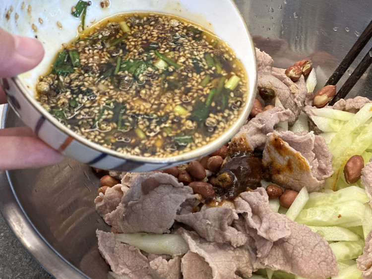 凉拌牛肉的做法