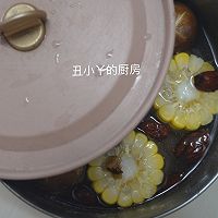 滋补养胃 玉米排骨汤的做法图解5