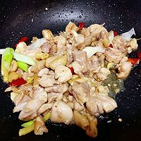 蒜薹炒鸡肉的做法图解6