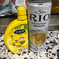 三文鱼牛油果炒饭的做法图解2