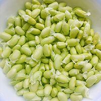 超级下饭的番茄肉末炒毛豆的做法图解1