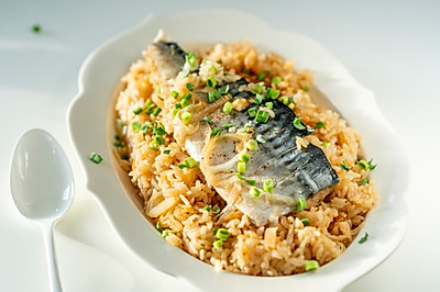 蒲烧挪威青花鱼焖饭（电饭锅版）