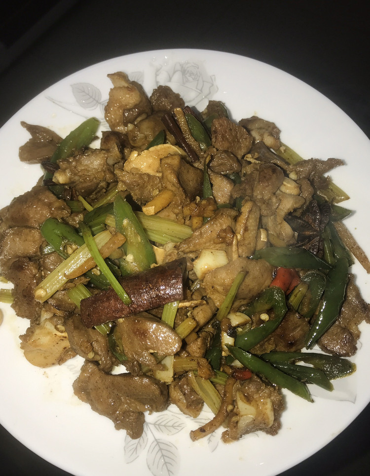 爆炒猪舌 超下饭的做法