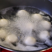 咸口汤圆更美味～荠菜鲜肉汤圆的做法图解17