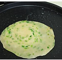 【烫面葱油饼】---越嚼越香,有点停不下来的做法图解8