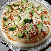 西班牙黑橄榄香肠披萨的做法图解4