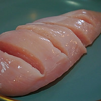 精致的鸡胸肉～蒜香烤鸡胸的做法图解2