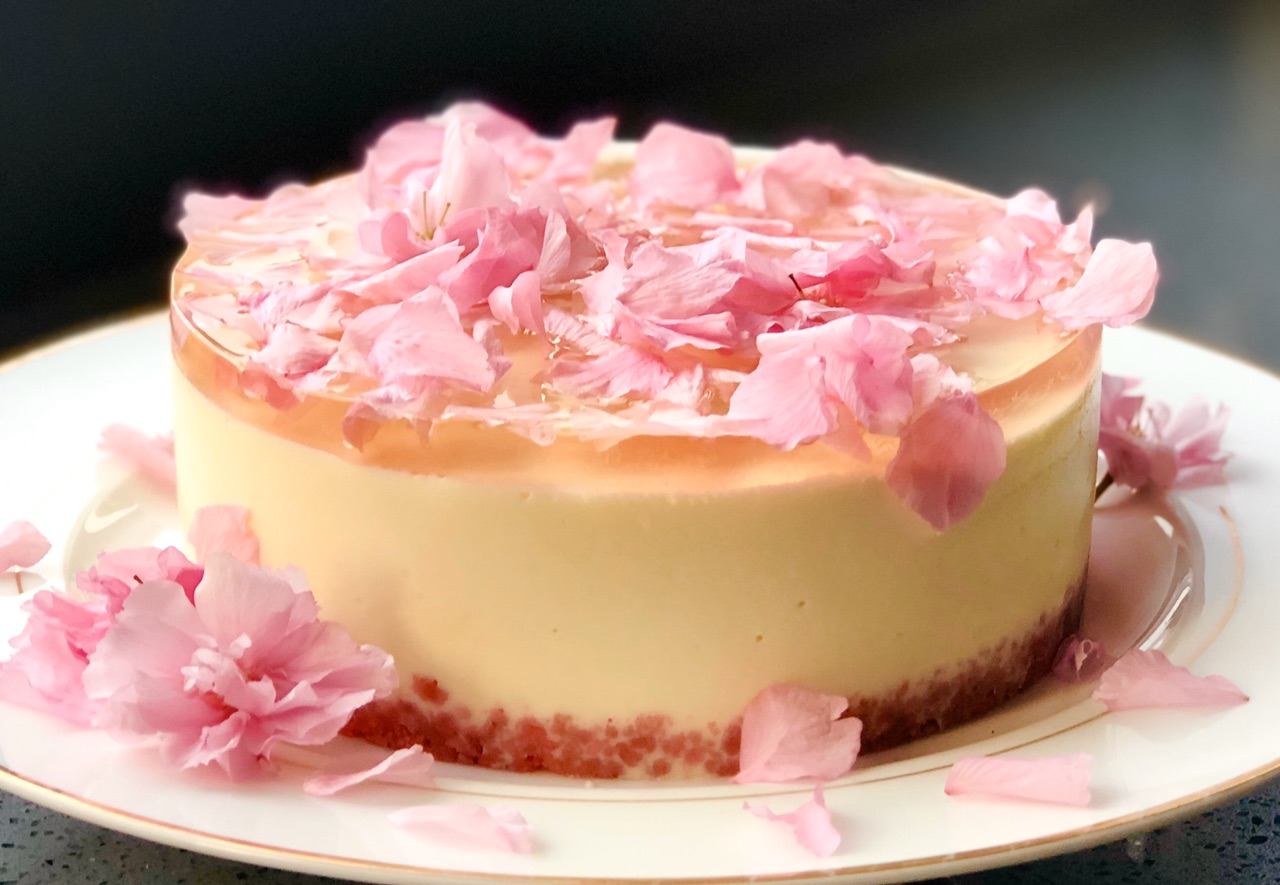 樱花芒果酸奶慕斯蛋糕怎么做_樱花芒果酸奶慕斯蛋糕的做法_新星芯_豆果美食