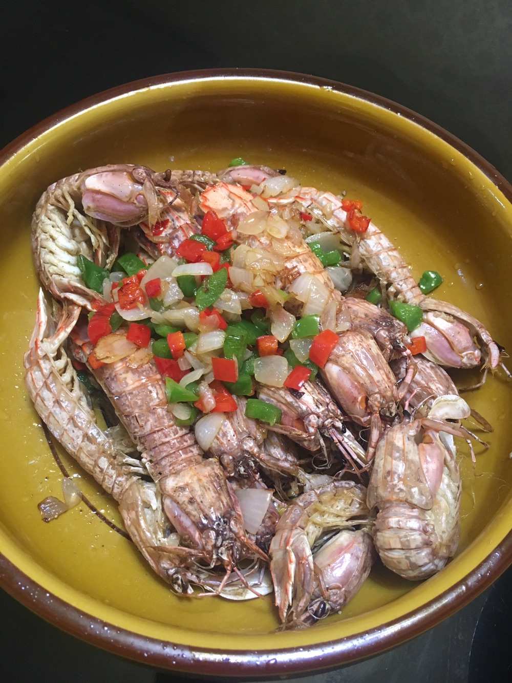 Shrimp with pepper and salt skin