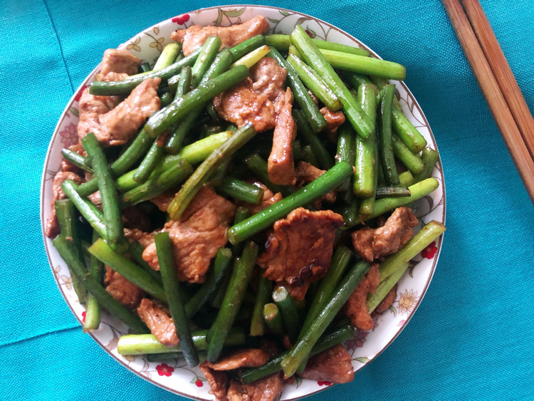 蒜薹炒肉片的做法