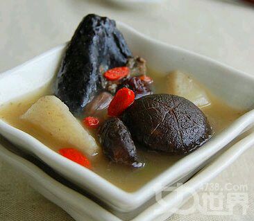 Stewed chicken with mushroom and Chinese yam