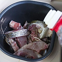 电饭煲版鱼头豆腐汤的做法图解5