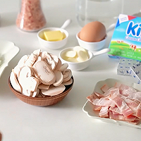 Kiri®奶油酥皮蘑菇汤的做法图解1