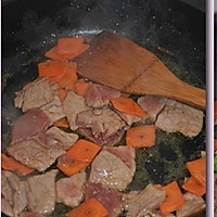 西兰花胡萝卜炒牛肉的做法图解7