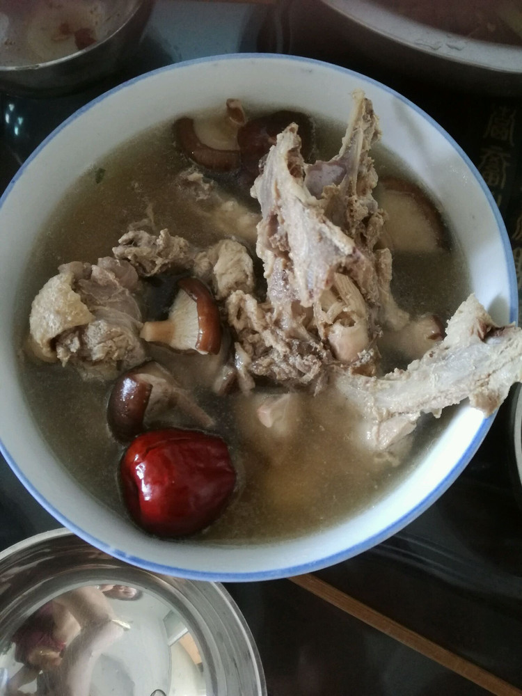 香菇鸡汤的做法
