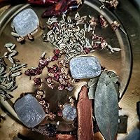 一口一个干烧鹌鹑蛋的做法图解3