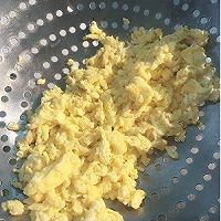 尖椒腊八豆炒蛋的做法图解5