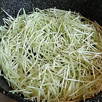 清炒（自发）绿豆芽的做法图解2