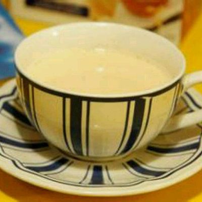 简化式香蕉奶茶