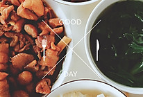 一人轻食：红烧鸡腿肉＋凉拌木耳＋菠菜汤的做法