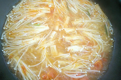 番茄金针菇瘦肉汤