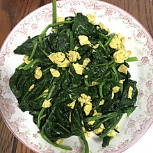 菠菜炒鸡蛋