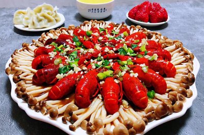 蟹味菇小龙虾