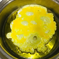 蒜苗鸡蛋菠菜面的做法图解3