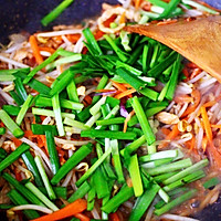 #春季减肥，边吃边瘦#肉丝绿豆芽春饼～饺子皮版的做法图解14