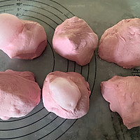 粉红色的回忆，火龙果麻薯芋头软欧包的做法图解8