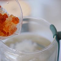桃胶皂角米银耳红枣羹的做法图解5