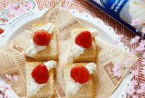 #春日露营 易享“佳”味 #安佳全麦淡奶油草莓吐司的做法