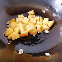 #名厨汁味正当夏#红烧土豆的做法图解2
