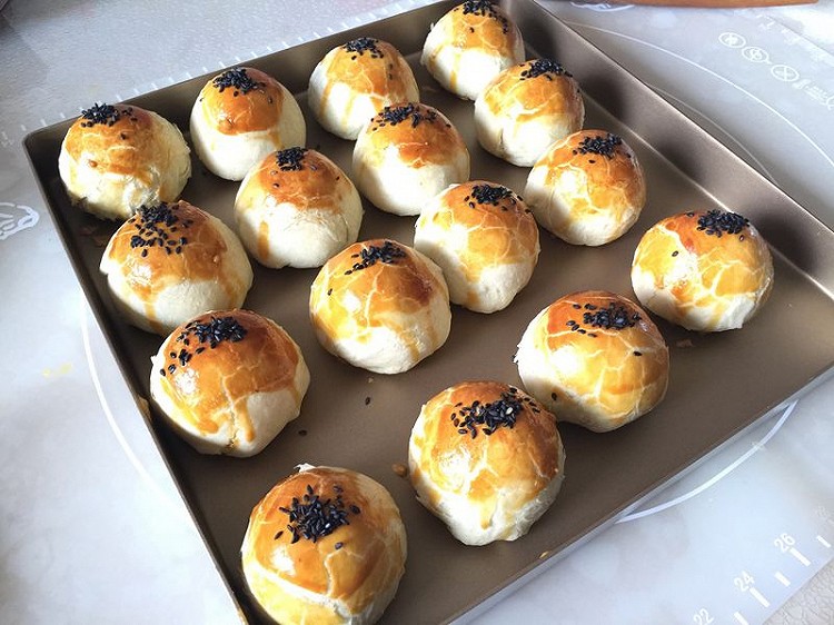 来个木糖醇蛋黄酥吧。的做法