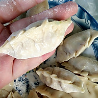 玉米肉饺的做法图解2