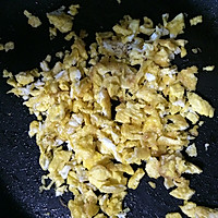 吃一口放不下的韭菜馅饼的做法图解3