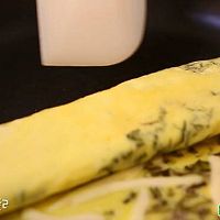 宝宝辅食食谱 紫菜奶酪厚蛋烧的做法图解12