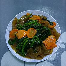 菠菜炒宽粉