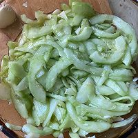 夏天餐桌上凉拌菜是少不了的、凉拌糖醋黄瓜的做法图解5
