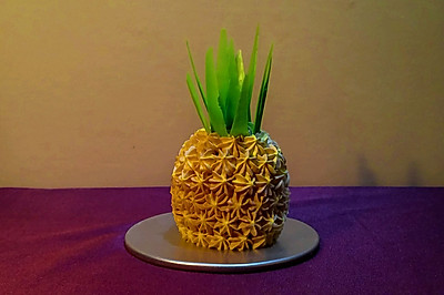 小菠萝裱花蛋糕