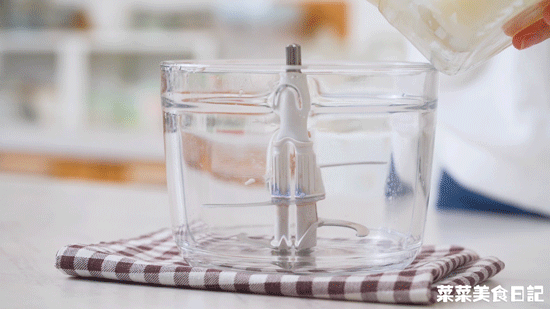 蟹粉鲜肉小笼包 | 鲜美爆汁的做法图解7