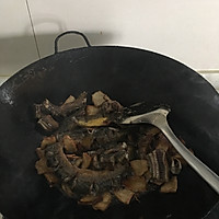 腌菜烧鳝鱼的做法图解1