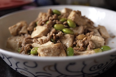 臭豆腐烧毛豆