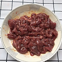 青瓜红椒丝炒牛肉的做法图解3
