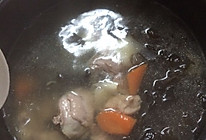 山药胡萝卜木耳鸡汤的做法