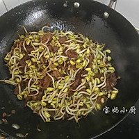 黄豆芽焖面的做法图解9